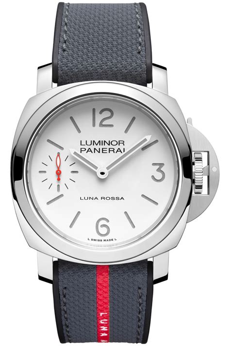 panerai luminor luna rossa.